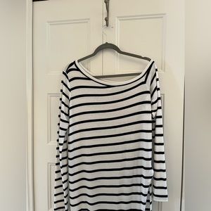 Tunic black and white one shoulder dropping Joelle Collection(designer inQuebec)